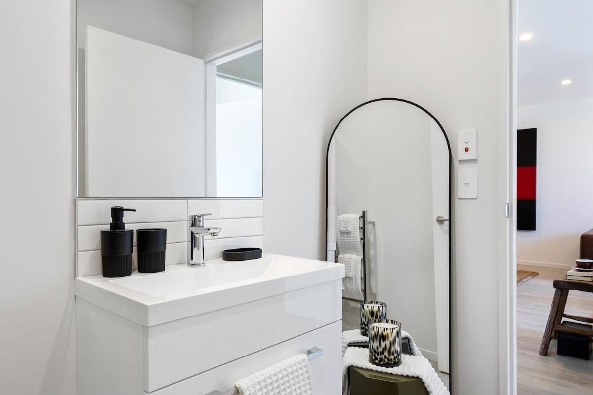 Serene Spaces On Tuam - 2 Bedroom Apartment Christchurch Dış mekan fotoğraf